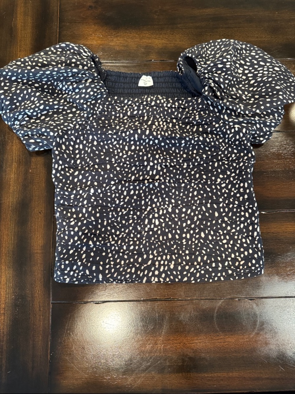 NWOT abercrombie kids Navy Puff Sleeve Smocked Top with White Dot Print